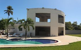 Mansão c Piscina Privativa e Jacuzzi-6 suites 082M