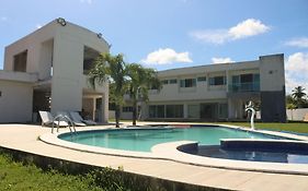 Mansão c Piscina Privativa e Jacuzzi-6 suites 082M